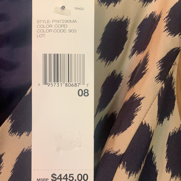 Brand new DKNY Women’s dress. Tag still on. - Picture 2 of 4